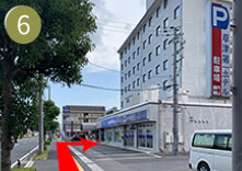 写真：右手に見える草津第一ホテル