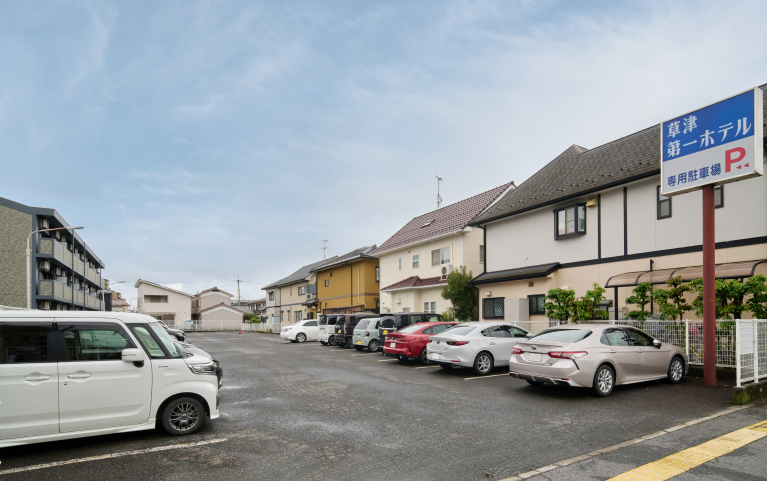 写真：平面駐車場